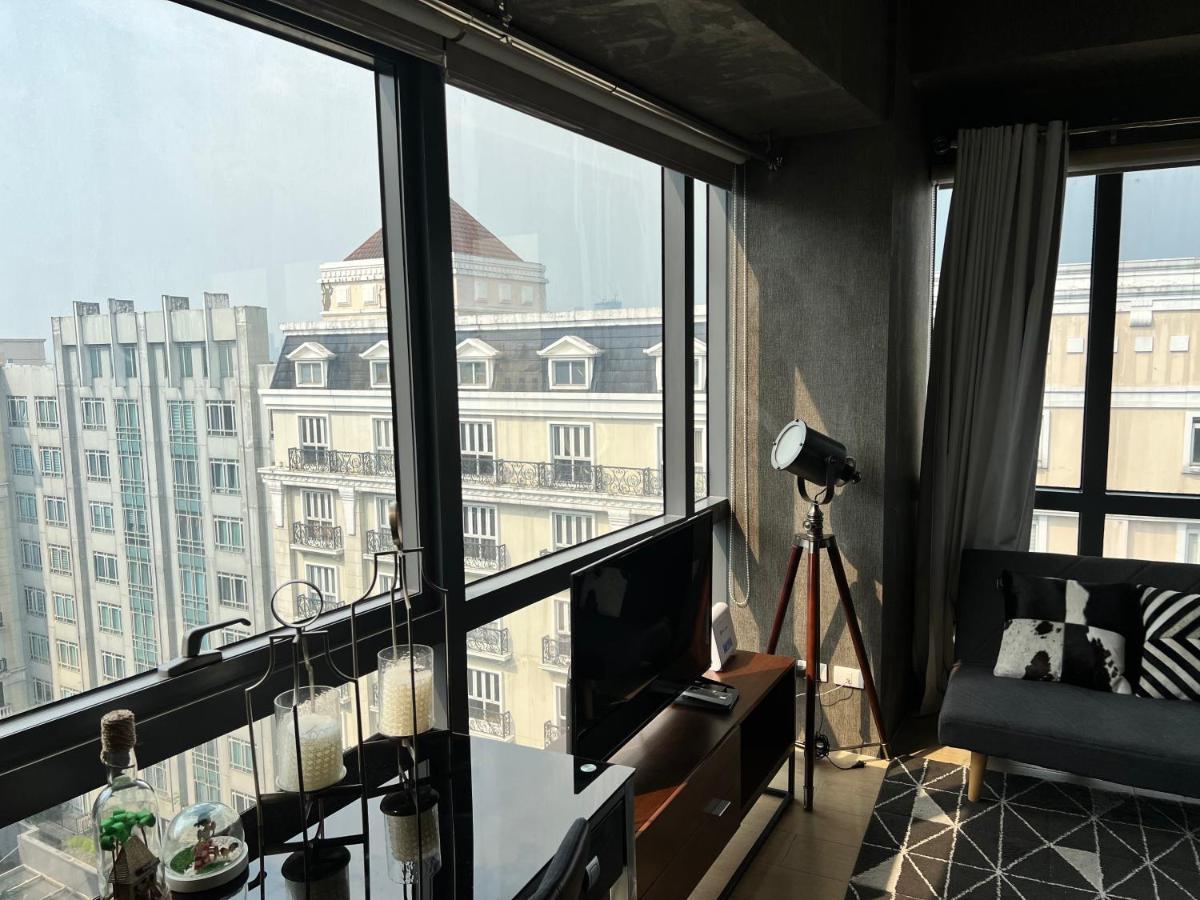 Modern Studio At Naia Terminal 3 Манила Екстериор снимка